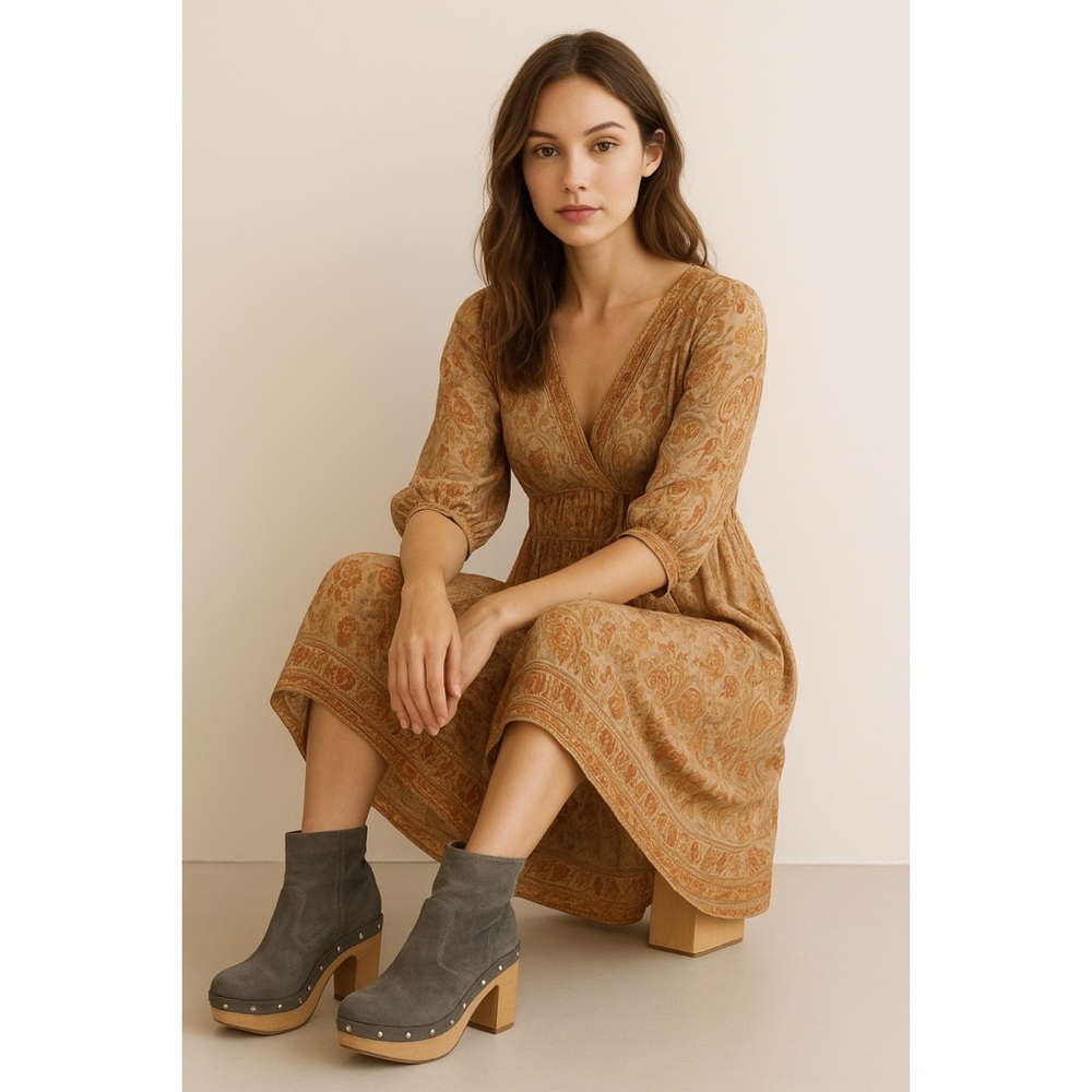 BELLE BY SIGERSON MORRISON Gray Leather Suede Wooden Clogs Ankle Pull-on Boots 8